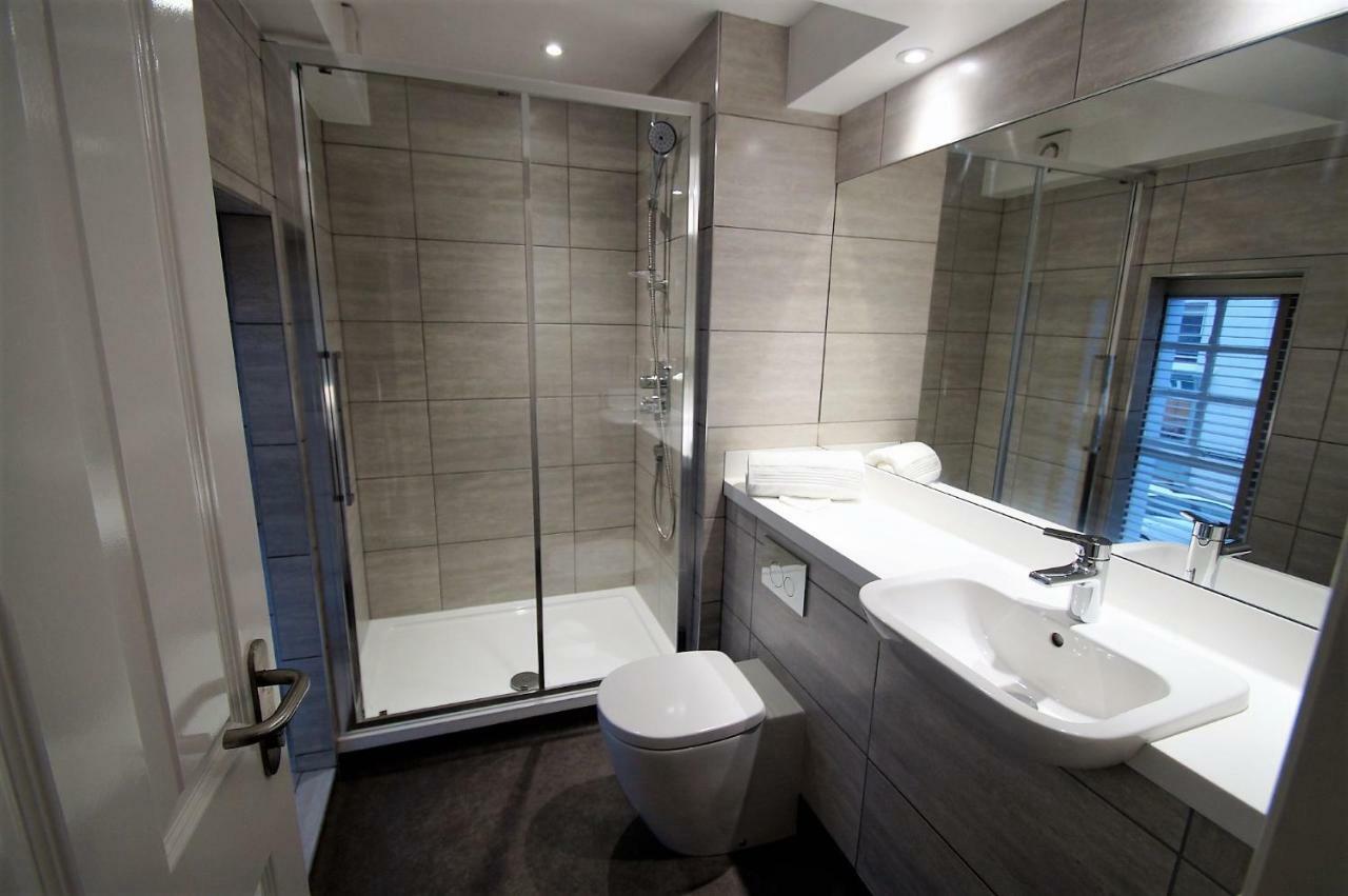 New Park Hotel Кармартен Екстер'єр фото