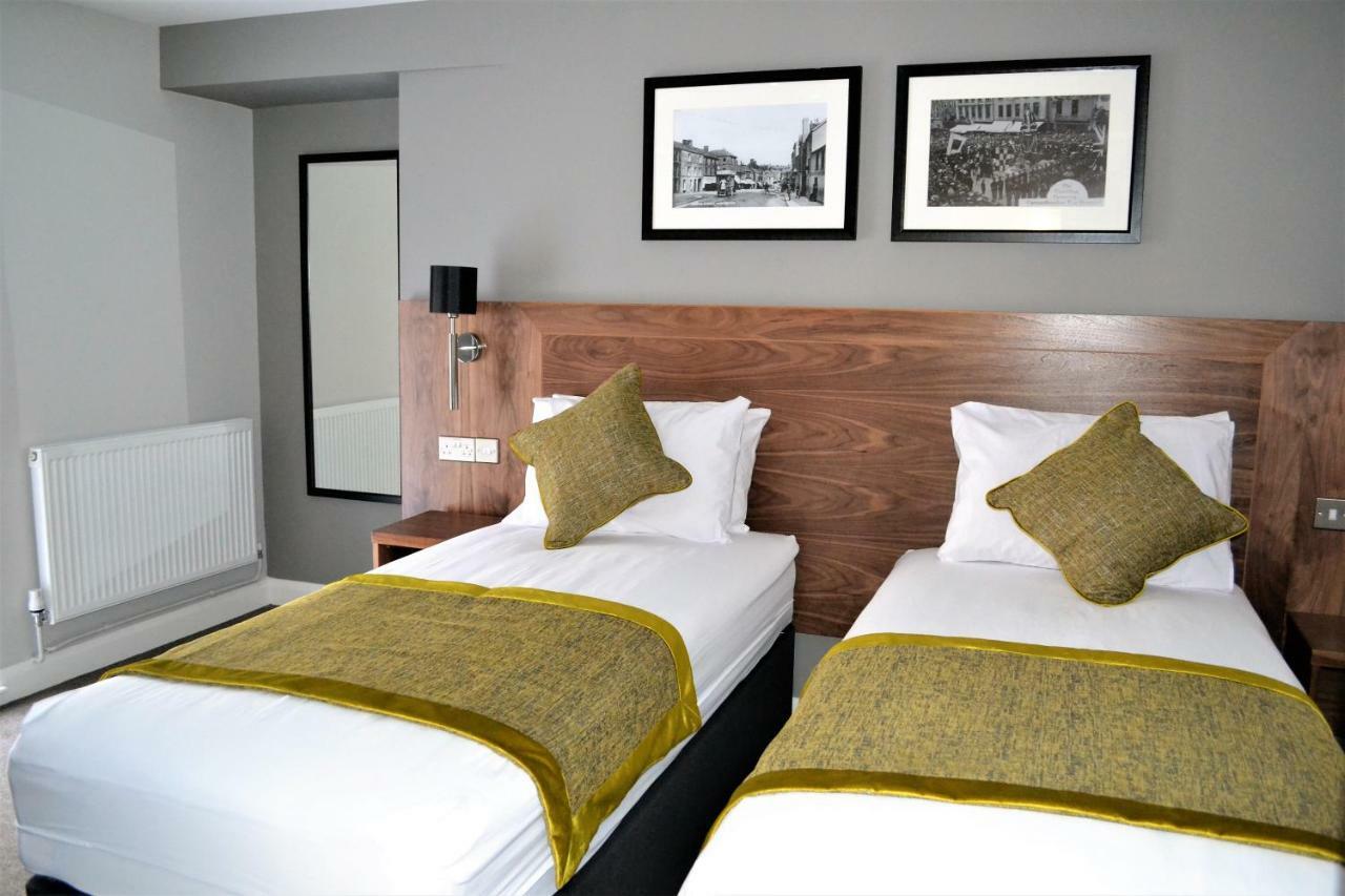 New Park Hotel Кармартен Екстер'єр фото